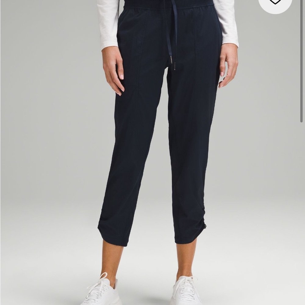 dance studio mid rise cropped Navy Pants